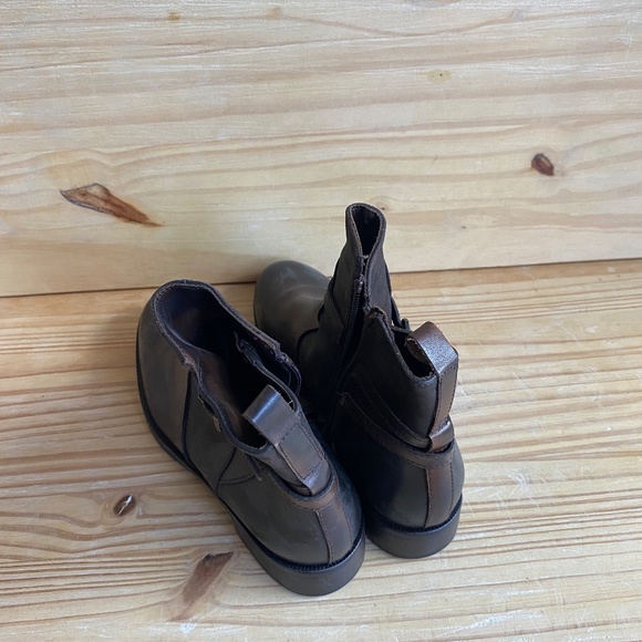 Brown Leather Boots - Picture 6 of 9